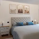 Ferienhaus Le Allegre Comari Di *
